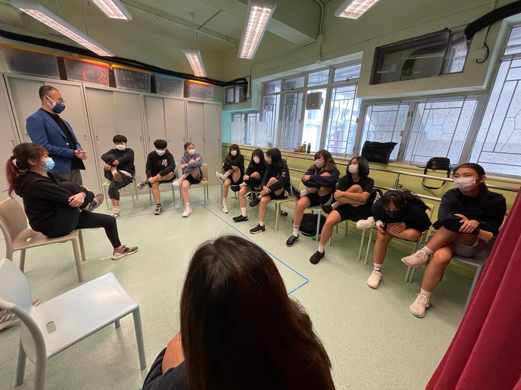 「創傷痛症 / 伸展治療工作坊」 香港小童群益會青少年綜合服務中心 